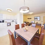Youth - Ku'damm Apartment
