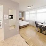Youth - Ku'damm Apartment