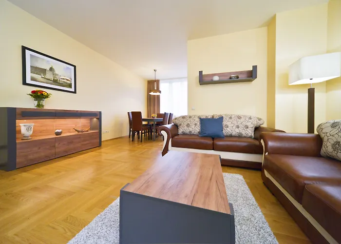 Youth - Ku'damm Apartment