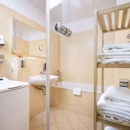 Amc Bundesallee Apartment *