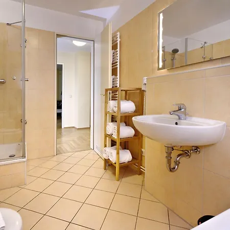 Amc Bundesallee Apartment