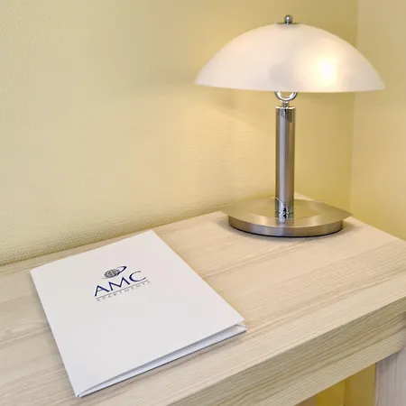 Youth - Ku'damm Berlin