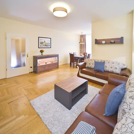 Youth - Ku'damm Apartment *