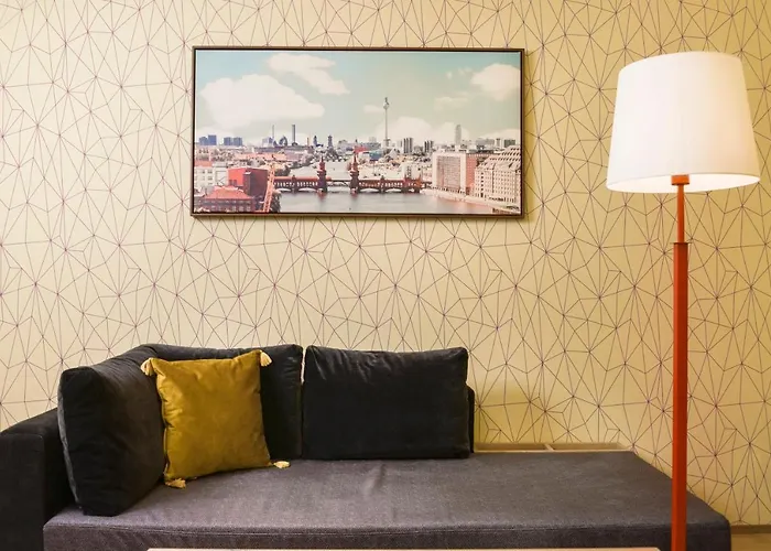 아파트 Youth - Ku'damm