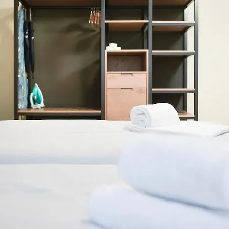 Youth - Ku'damm * Берлин