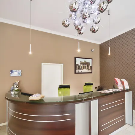 Youth - Ku'damm * Берлин