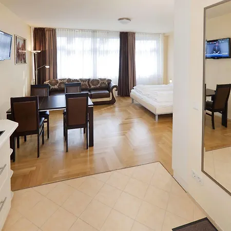 Amc Bundesallee Apartmán *