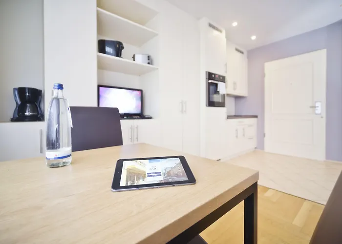 Youth - Ku'damm Apartament *