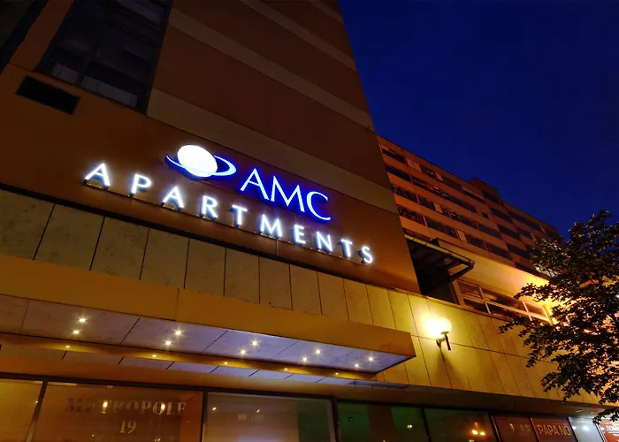 Youth - Ku'damm * Berlin