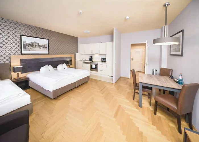 Youth - Ku'damm * Berlin